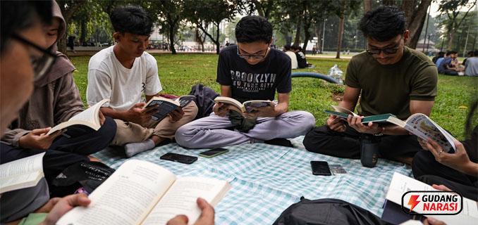 Bogor Book Party Lawan Anarkis Pelajar dengan Piknik Literasi Santai