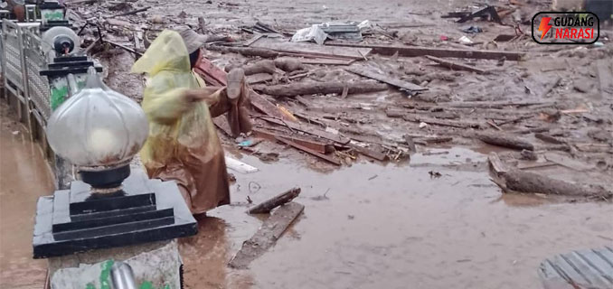 Berhenti Menyalahkan Hujan Penyebab Bencana di Pulau Sumatera