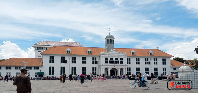Libur Akhir Tahun 2025 Kota Tua Jakarta Padat Pengunjung, Intip Keseruannya!